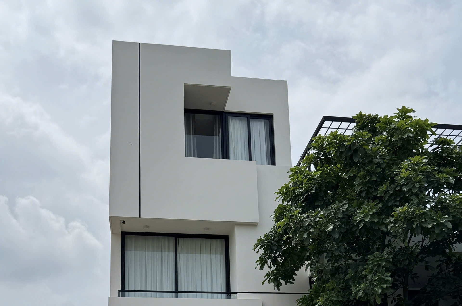 HIEN HOUSE